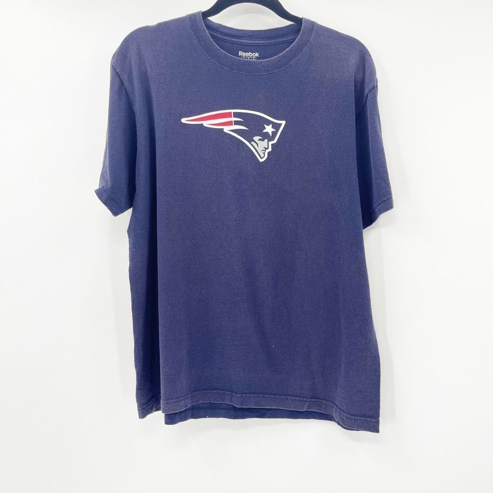 NFL Brandon Spikes Patriots T Shirt Men Size L Blue Short Sleeve Crew Neck
